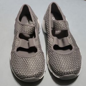 Skechers Bora Rhapsody Walking Shoes